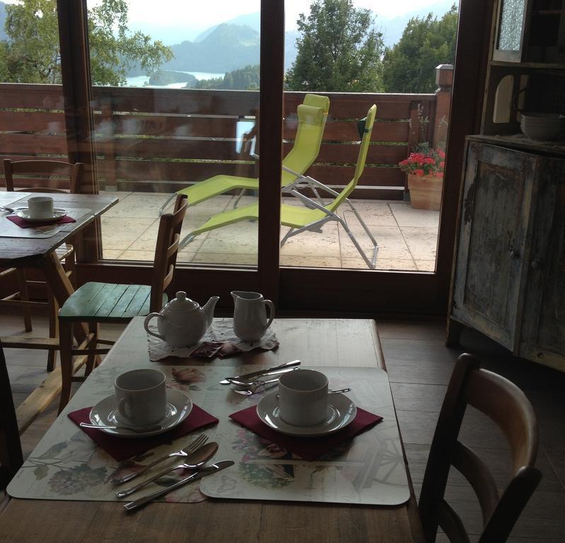 Fra Rose E Mughi Bed & Breakfast โดเม็จเจ ดิ กาโดเร ภายนอก รูปภาพ